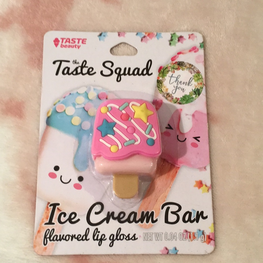 Ice Cream Flavored  Lip Gloss NWT .04 oz ages 8+